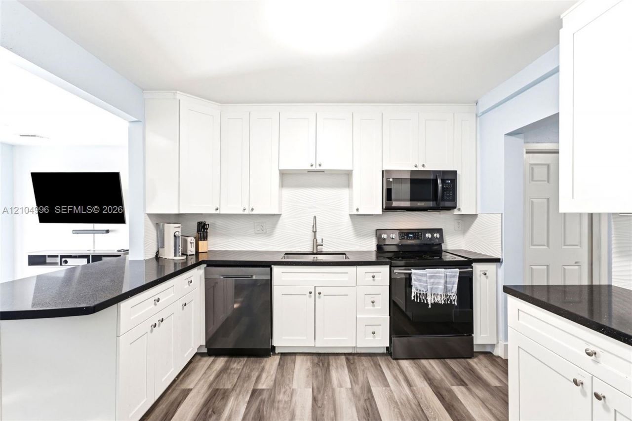 3134 Carter St , Unit 1, Miami, FL 33133 Photo