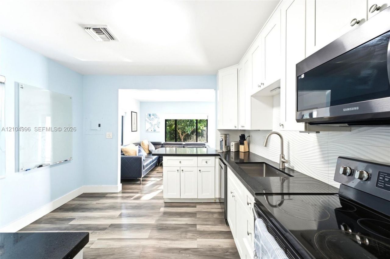 3134 Carter St , Unit 1, Miami, FL 33133 Photo