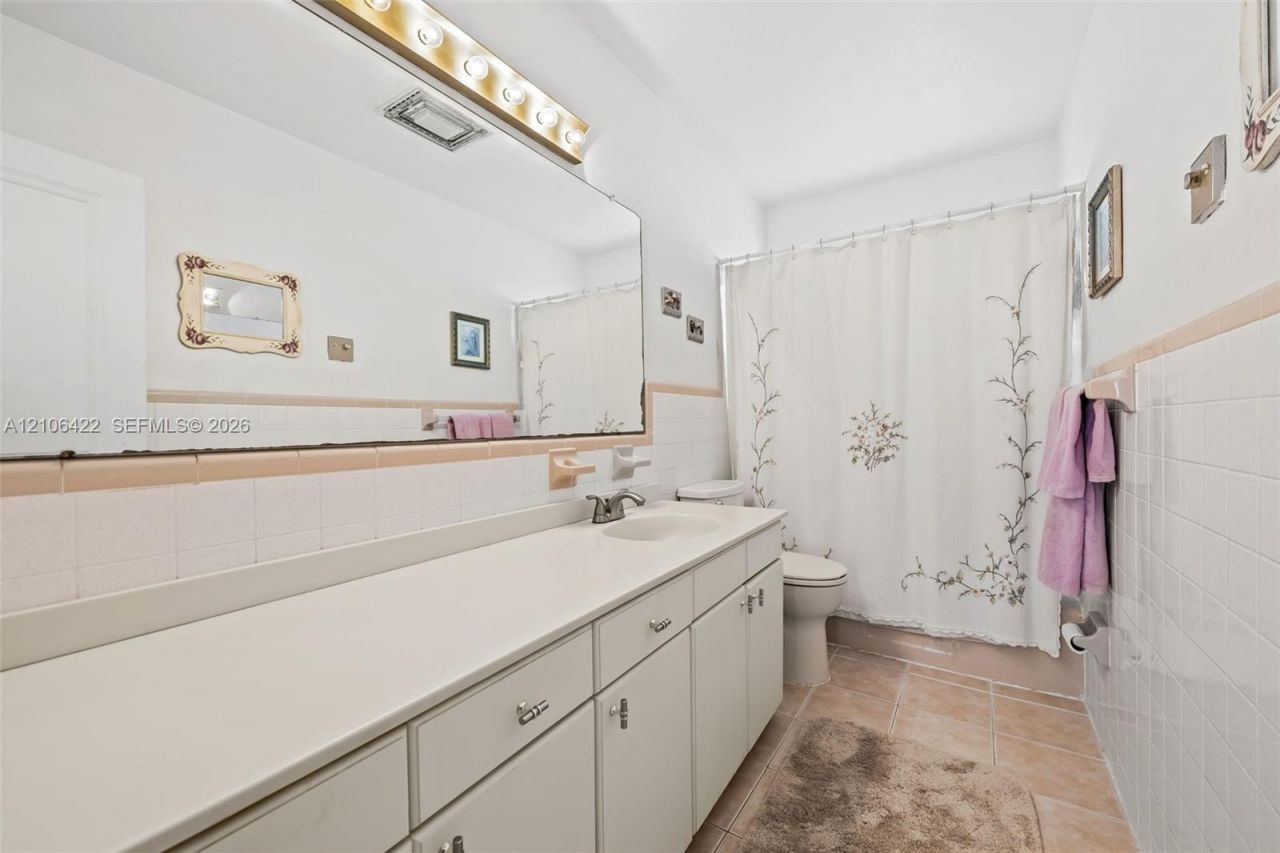 5212 Roosevelt St , Hollywood, FL 33021 Photo