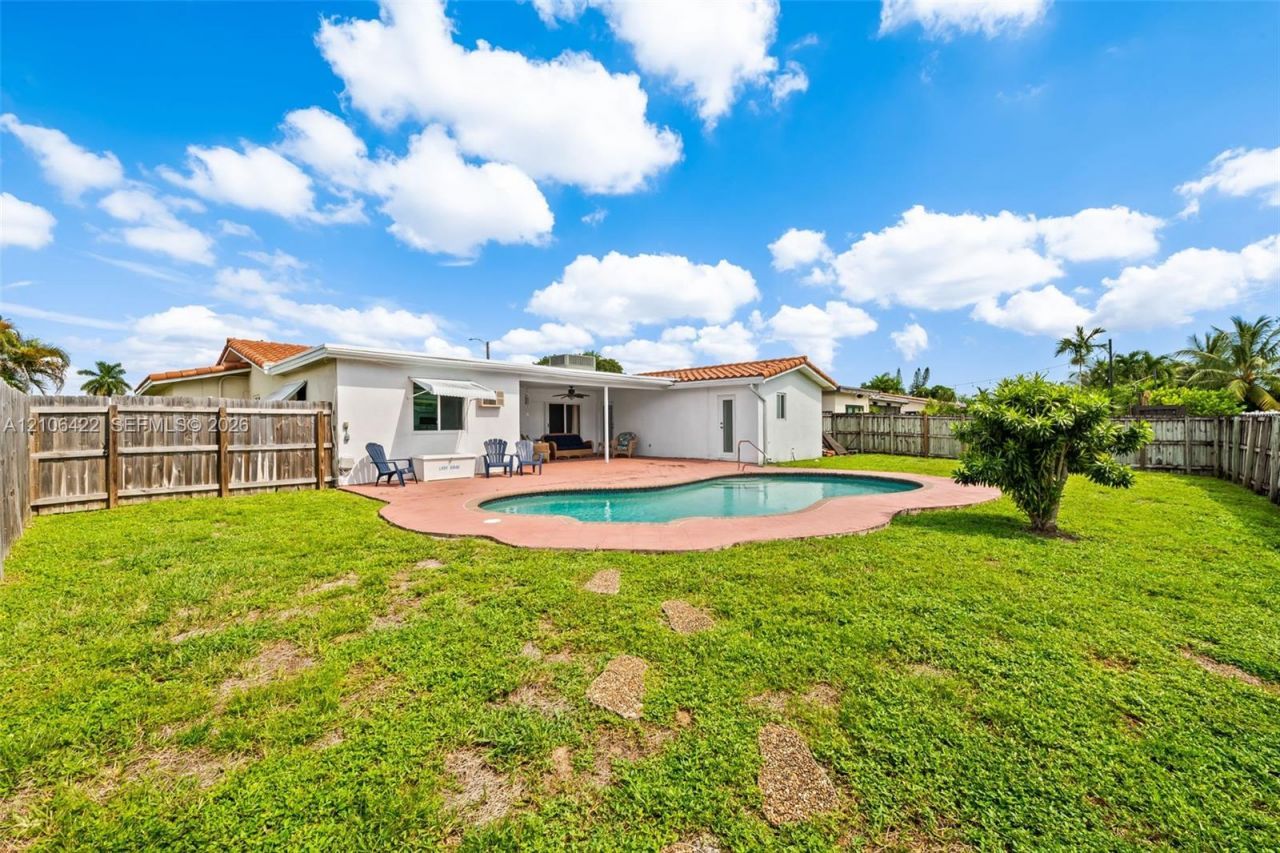5212 Roosevelt St , Hollywood, FL 33021 Photo