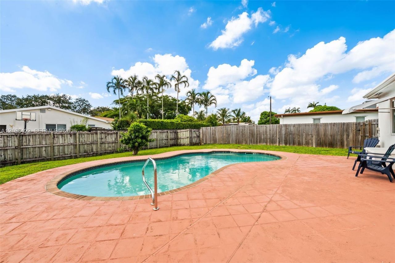 5212 Roosevelt St , Hollywood, FL 33021 Photo