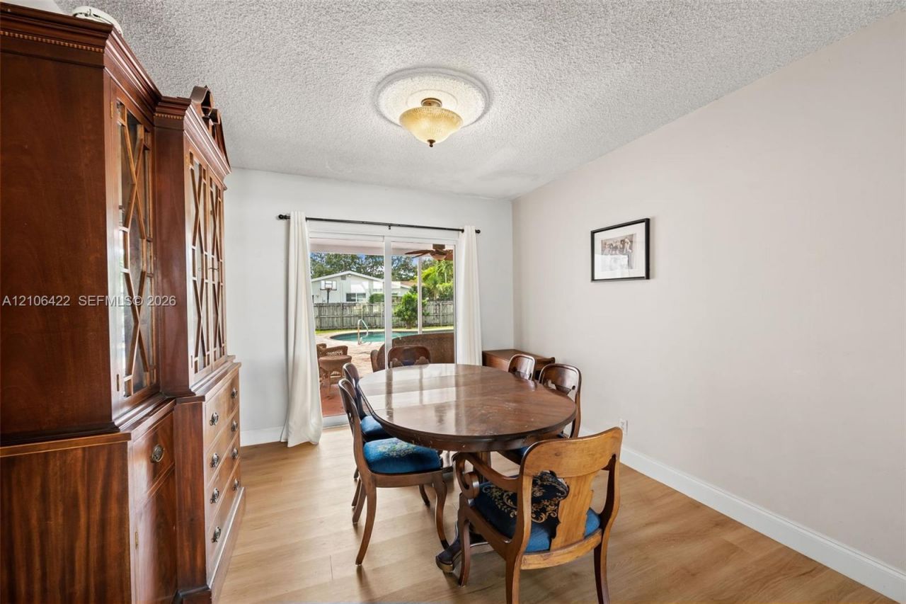 5212 Roosevelt St , Hollywood, FL 33021 Photo