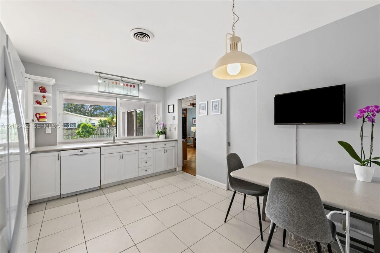 5212 Roosevelt St , Hollywood, FL 33021 Photo