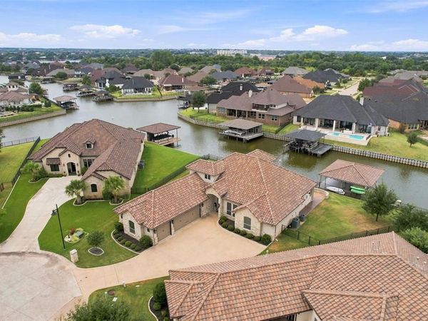 1601 Malibu Bay Court, Granbury, TX 76048
