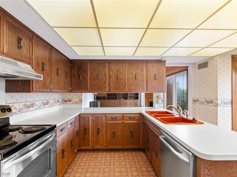 2962 Wildridge Drive NW, Massillon, OH 44646 Photo 11