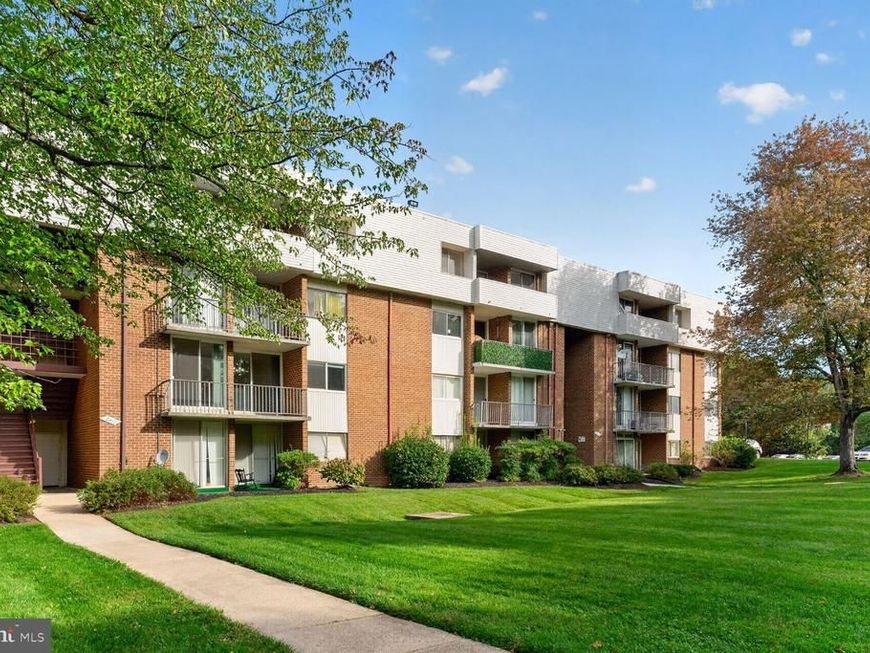 10251 Prince Place, Unit 32-106, Upper Marlboro, MD 20774 Main Photo