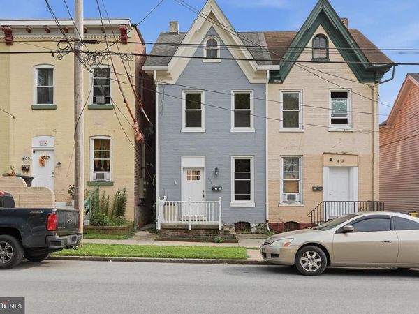 411 W MARTIN STREET, MARTINSBURG, WV 25401