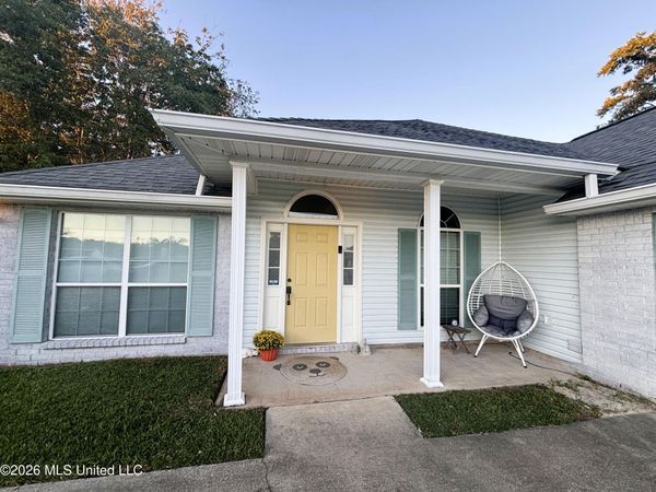 472 Pinecrest Circle, Long Beach, MS 39560