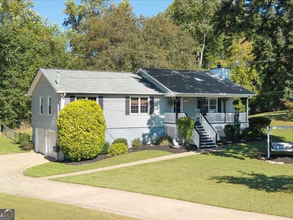 404 Hill Crest Court, Woodstock, GA 30188