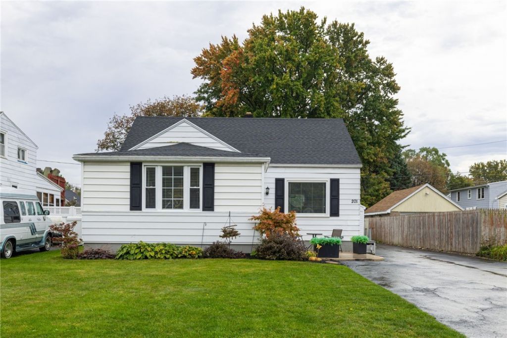 201 Dorsey Road , Rochester, NY 14616 Main Photo