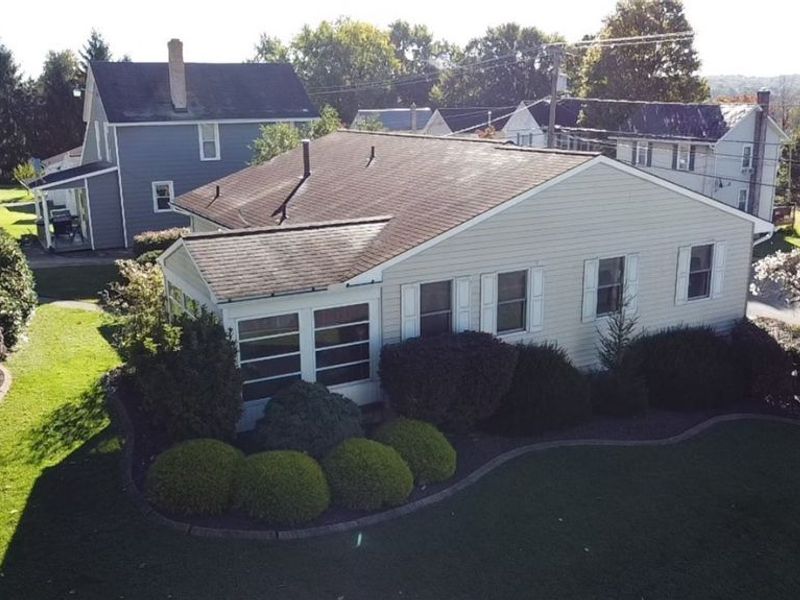 700 W Martin Street, East Palestine, OH 44413 Photo 3