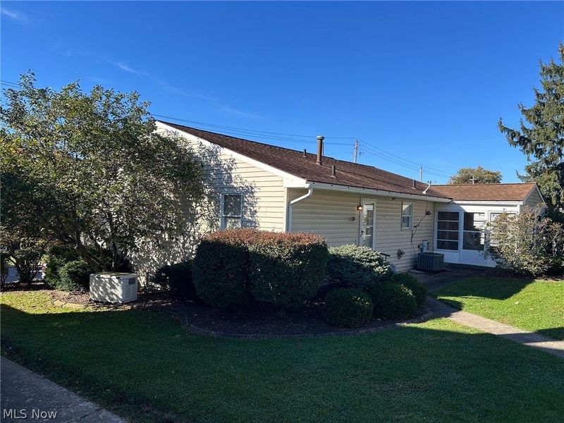 700 W Martin Street, East Palestine, OH 44413 Photo 8
