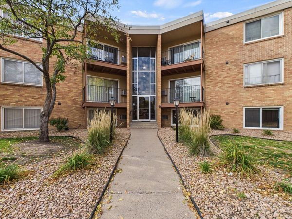 9147 Highway 55 , Unit 103, Golden Valley, MN 55427