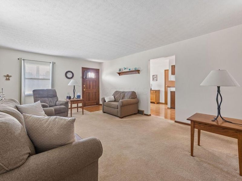 4582 Etna Road , Columbus, OH 43213 Photo 11