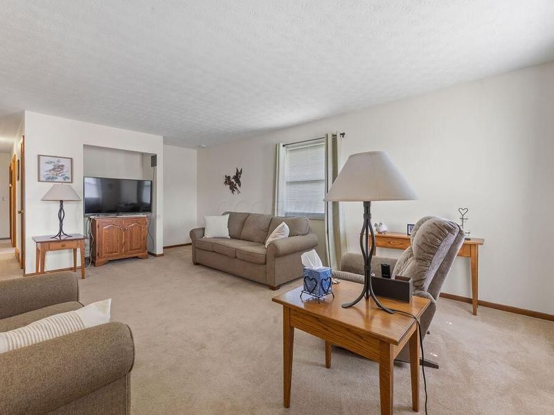4582 Etna Road , Columbus, OH 43213 Photo 7