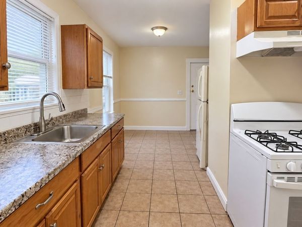 242 Chesnut St, Unit 2, Lynn, MA 01902