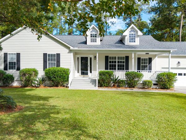 745 Comet Drive , Beaufort, NC 28516