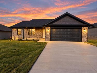 291 Stoney Creek Way, Berea, KY 40403
