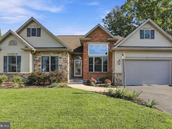 321 CHESTNUT CIRCLE, SHIPPENSBURG, PA 17257