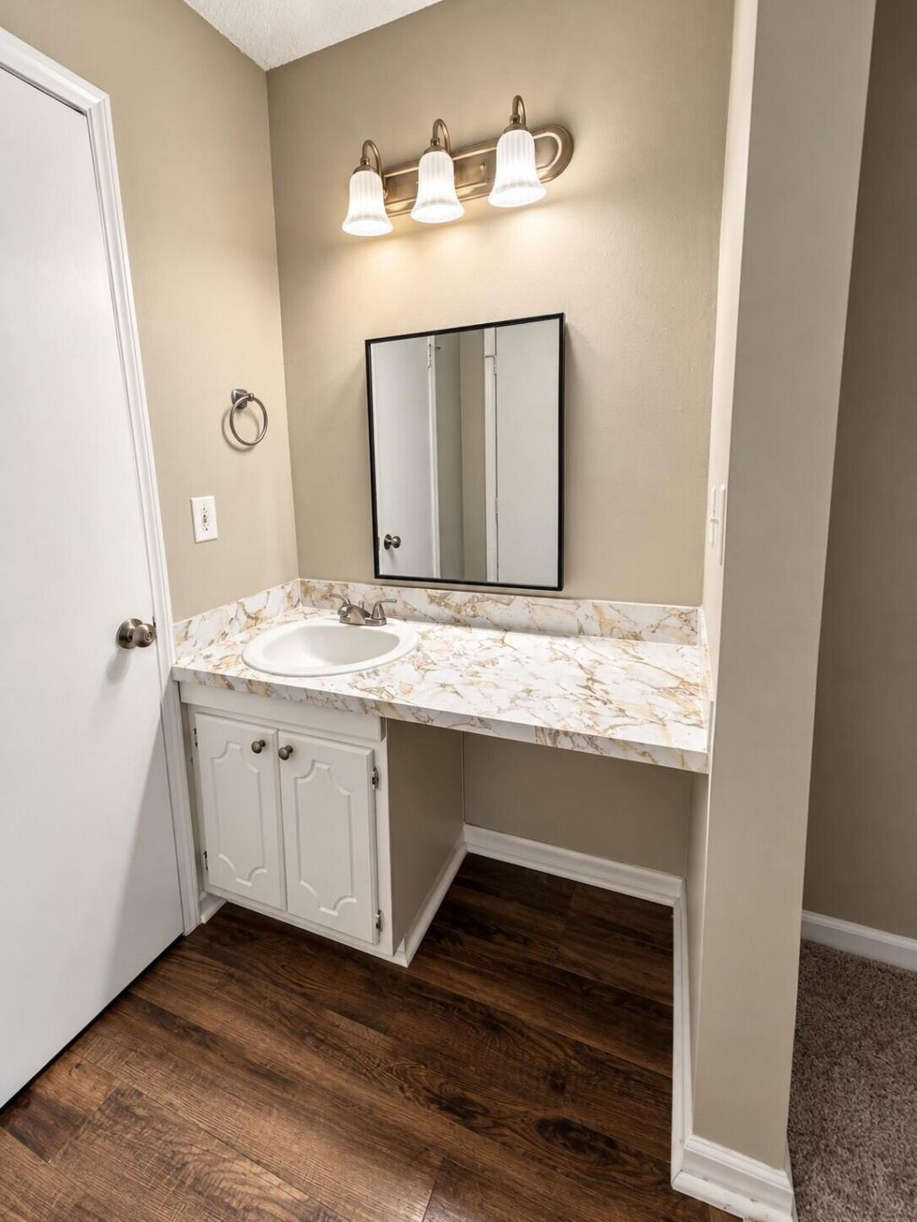 133 White Boulevard Photo 15
