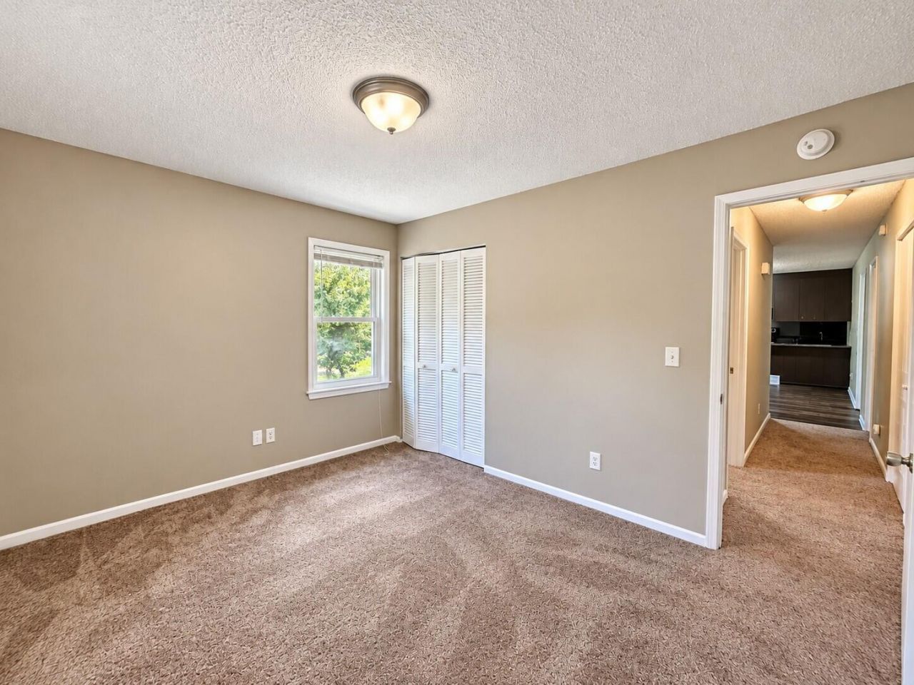 133 White Boulevard Photo 23