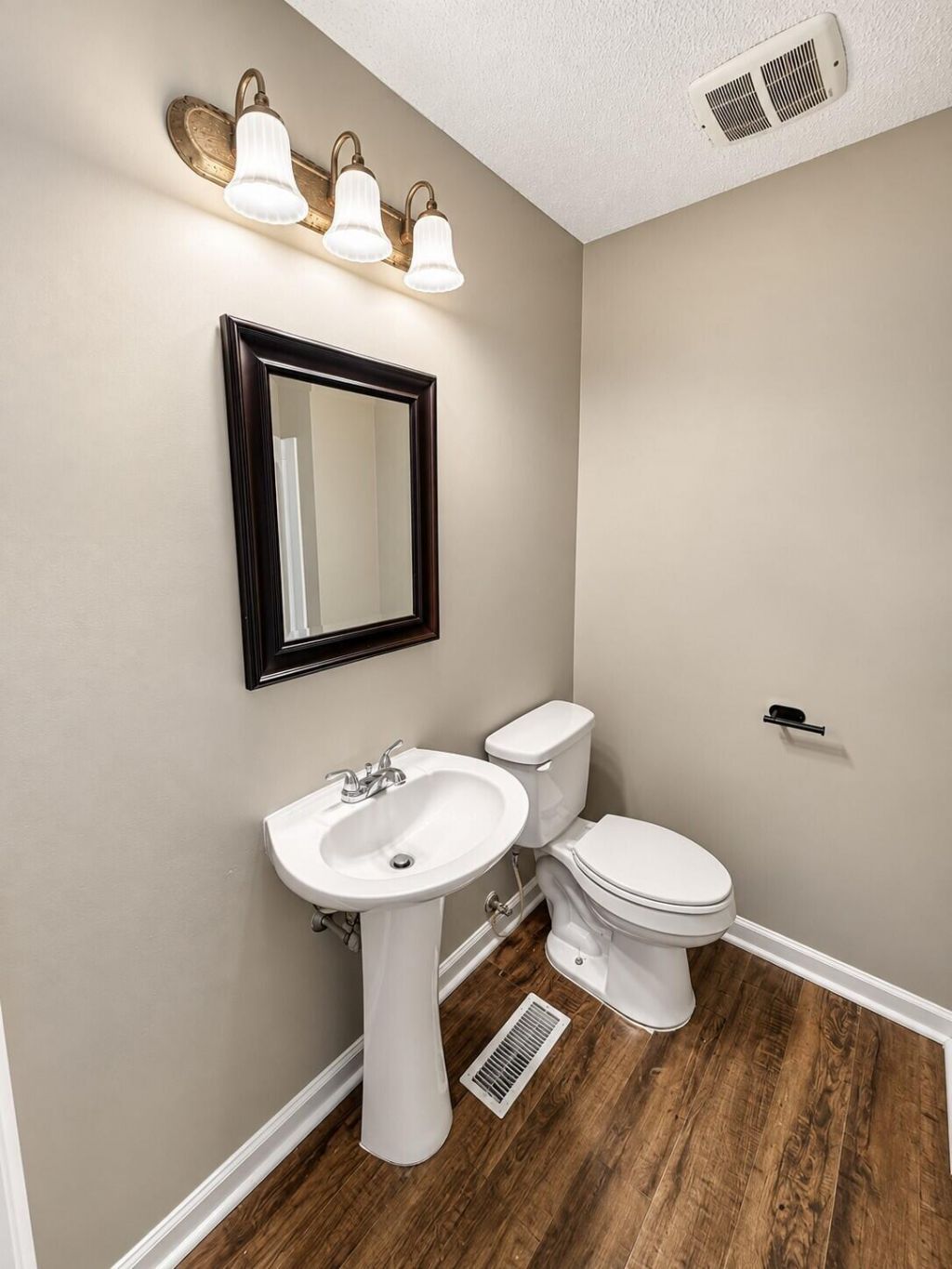 133 White Boulevard Photo 25