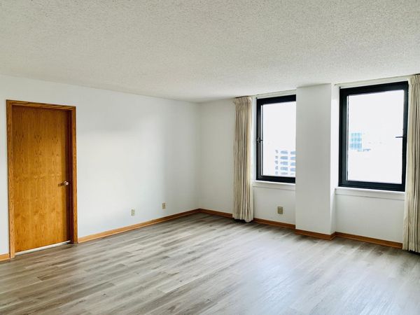 220 Broadway Avenue S, Unit 911, Rochester, MN 55904