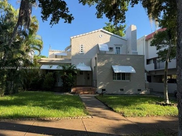 15 Antilla Ave , Unit 2, Coral Gables, FL 33134