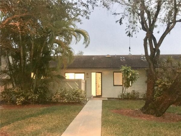 9806 NW 37th Street, Sunrise, FL 33351