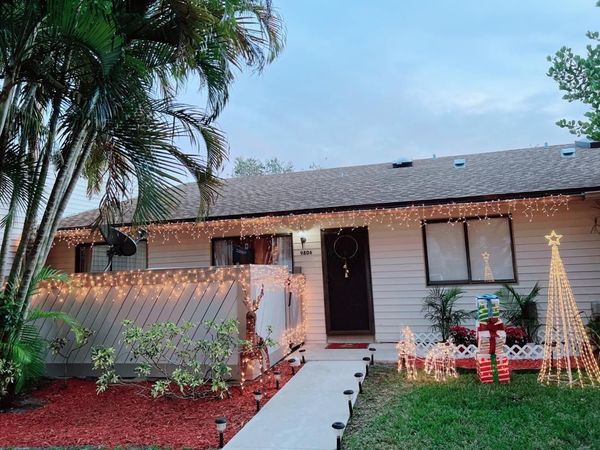 9806 NW 37th Street, Sunrise, FL 33351
