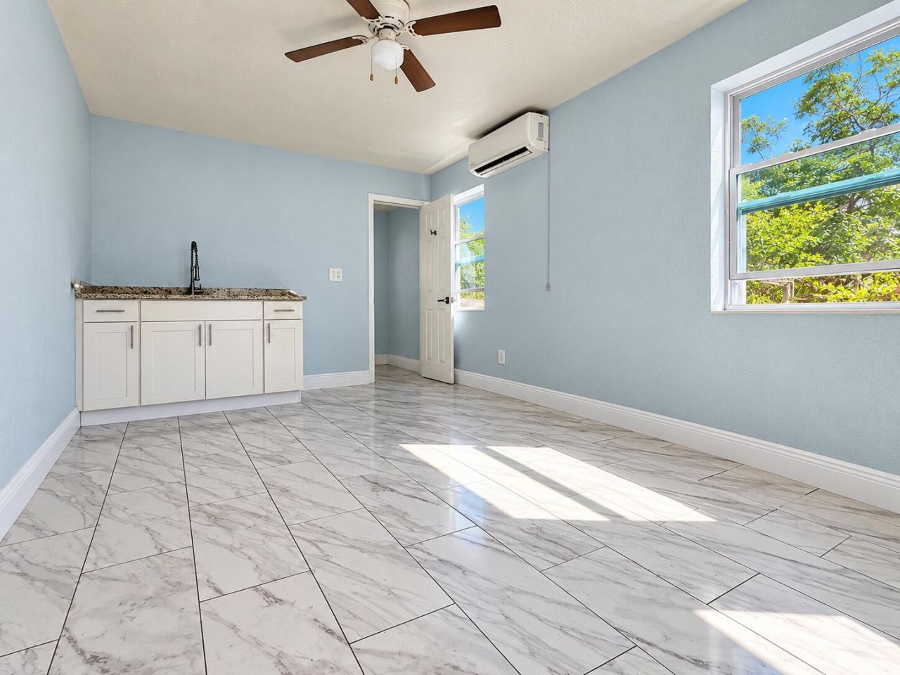 632 W 5th Street, Riviera Beach, FL 33404 Photo