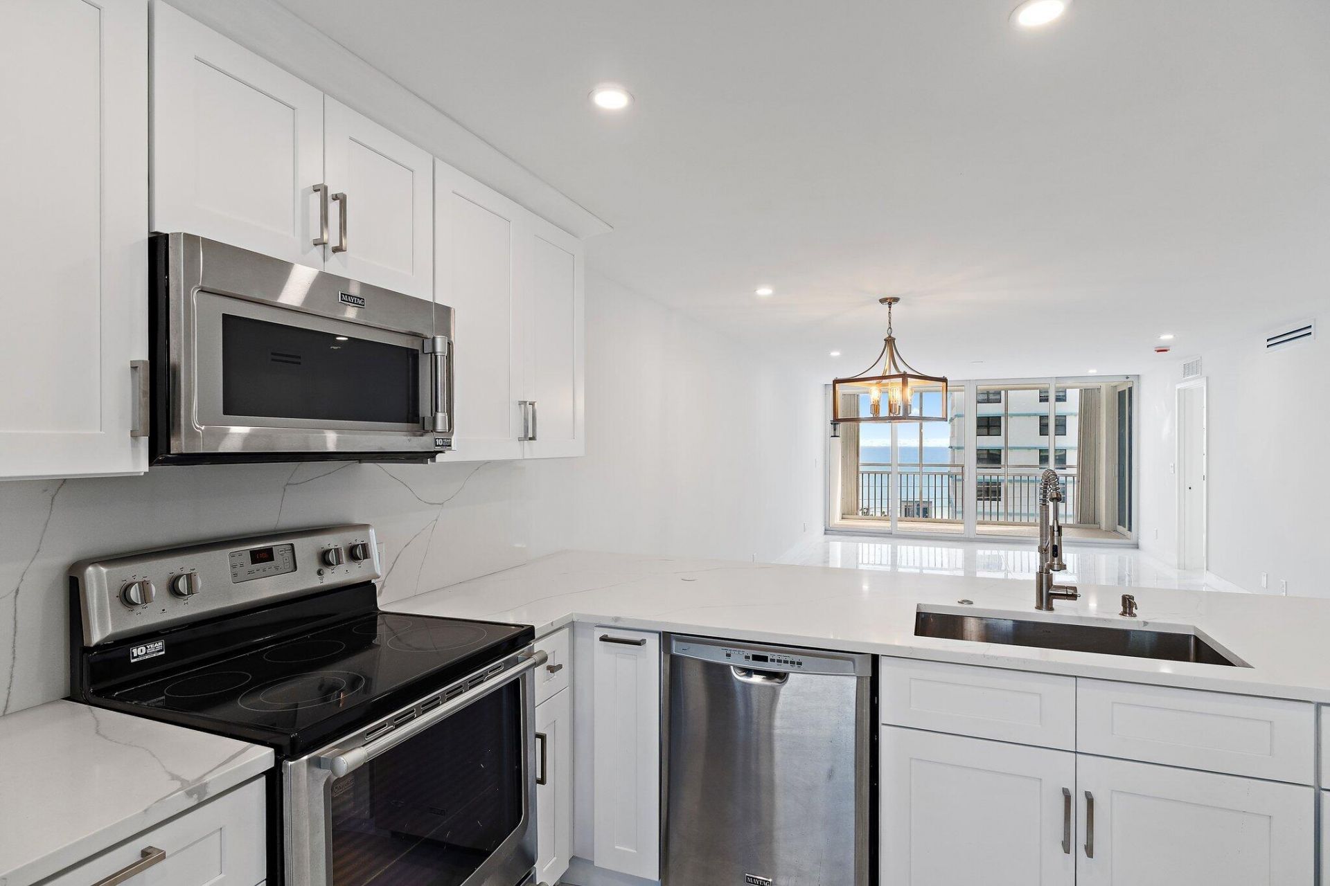911 Ocean Drive, Unit 404, Juno Beach, FL 33408 Photo