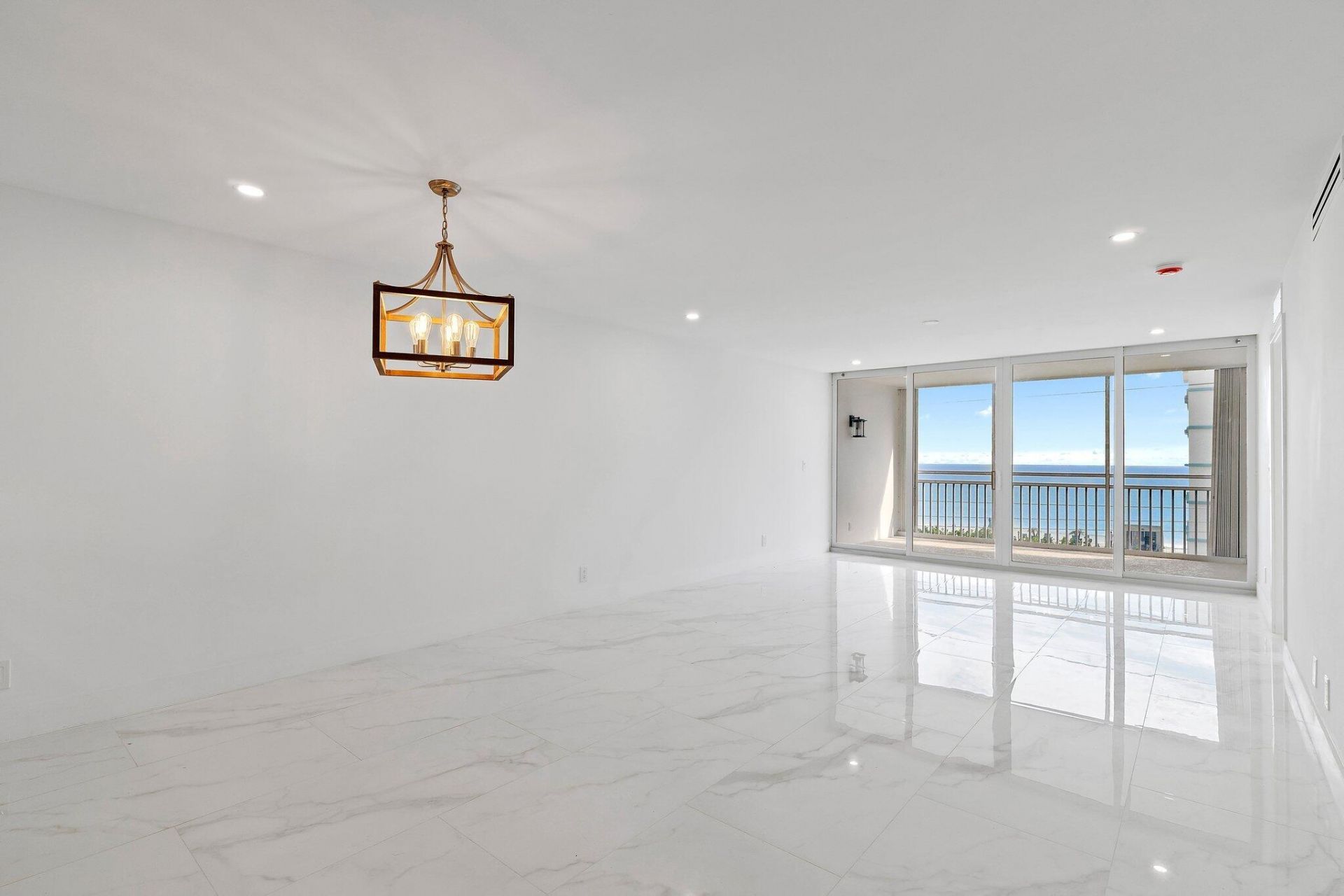 911 Ocean Drive, Unit 404, Juno Beach, FL 33408 Photo