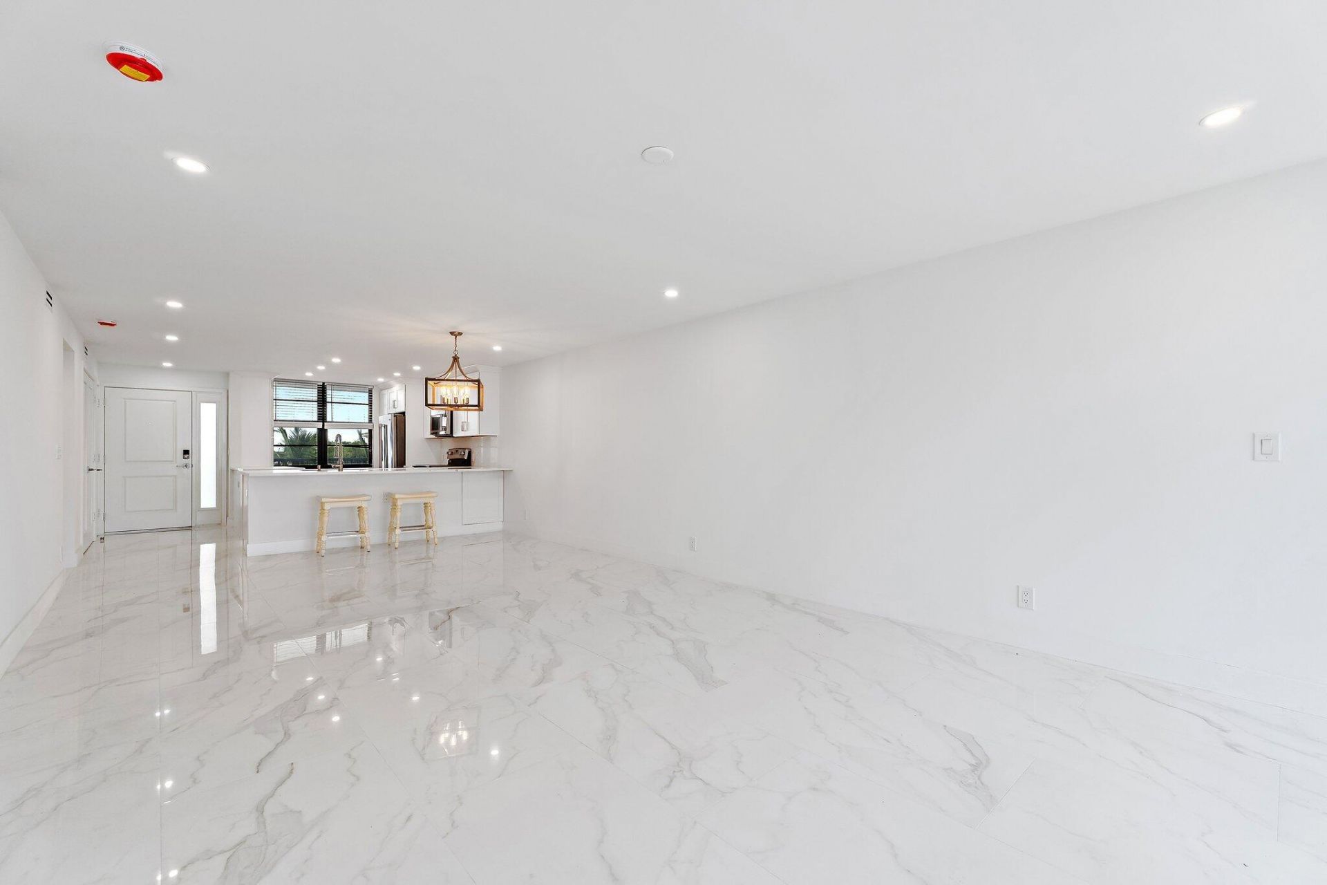 911 Ocean Drive, Unit 404, Juno Beach, FL 33408 Photo