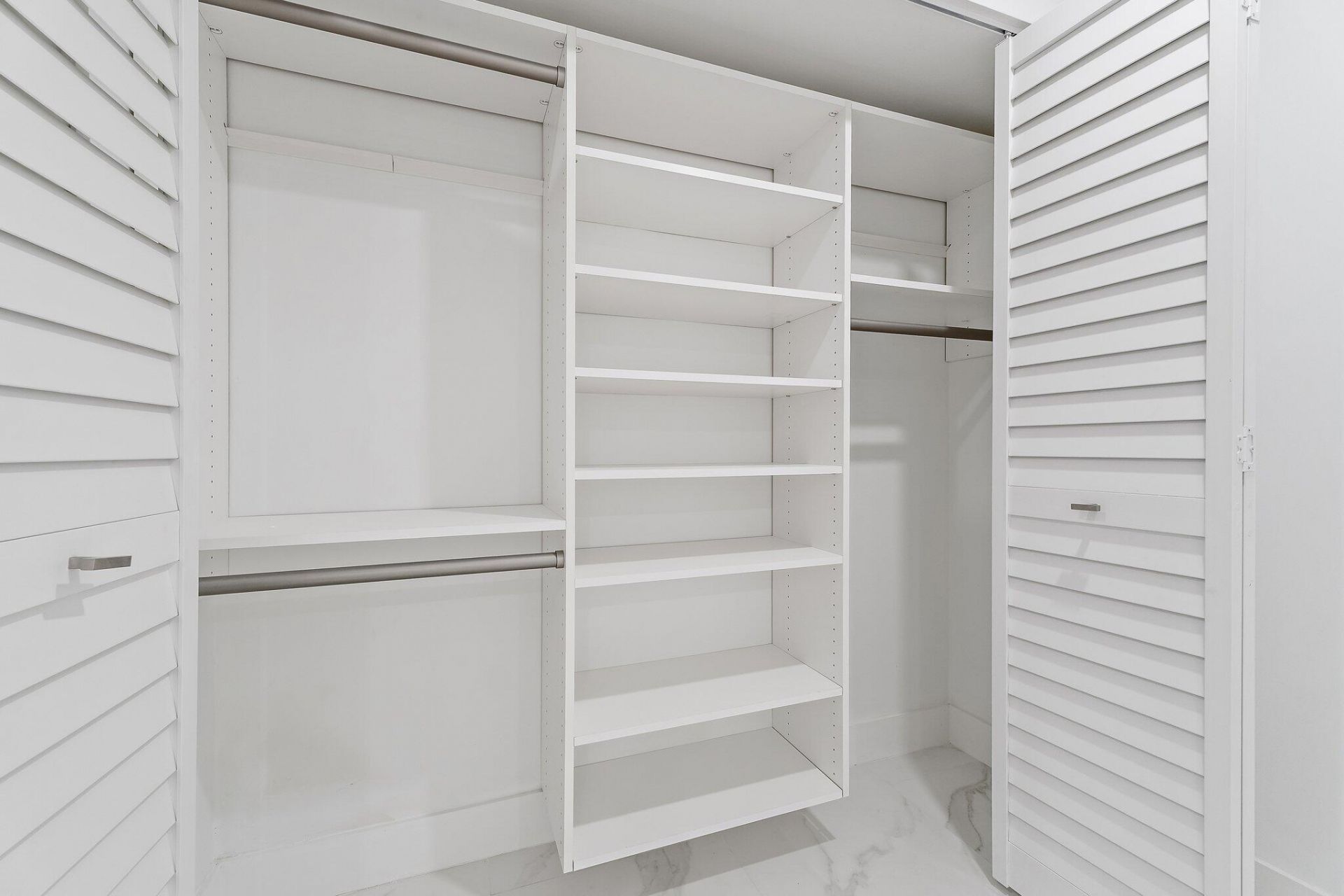 911 Ocean Drive, Unit 404, Juno Beach, FL 33408 Photo