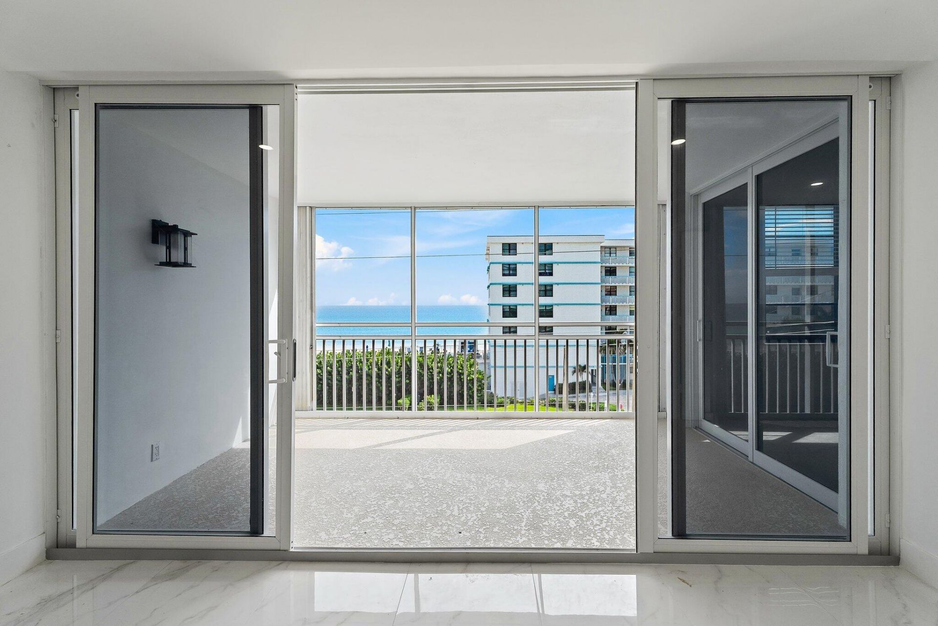 911 Ocean Drive, Unit 404, Juno Beach, FL 33408 Photo