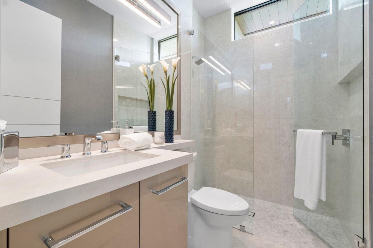 140 NE Wavecrest Way, Boca Raton, FL 33432 Photo