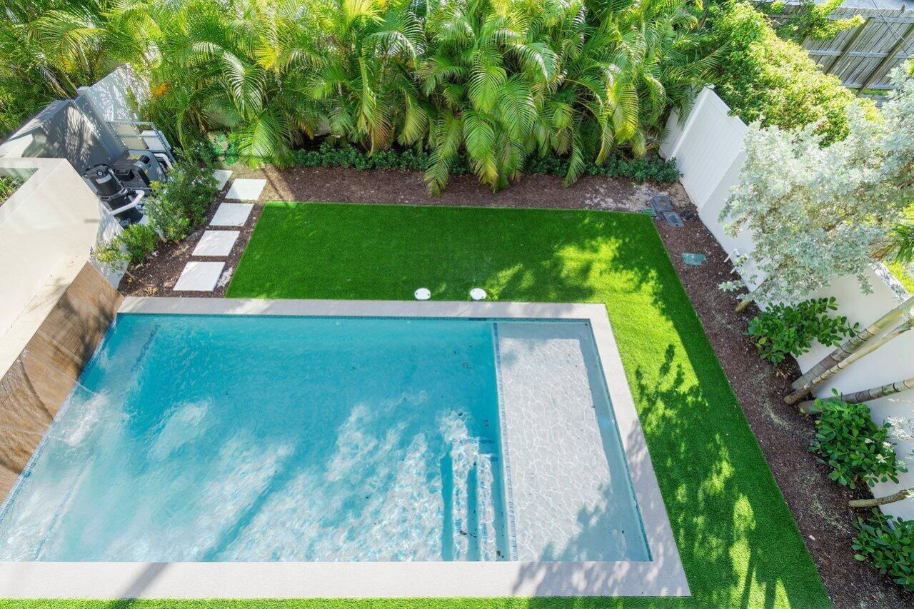 140 NE Wavecrest Way, Boca Raton, FL 33432 Photo