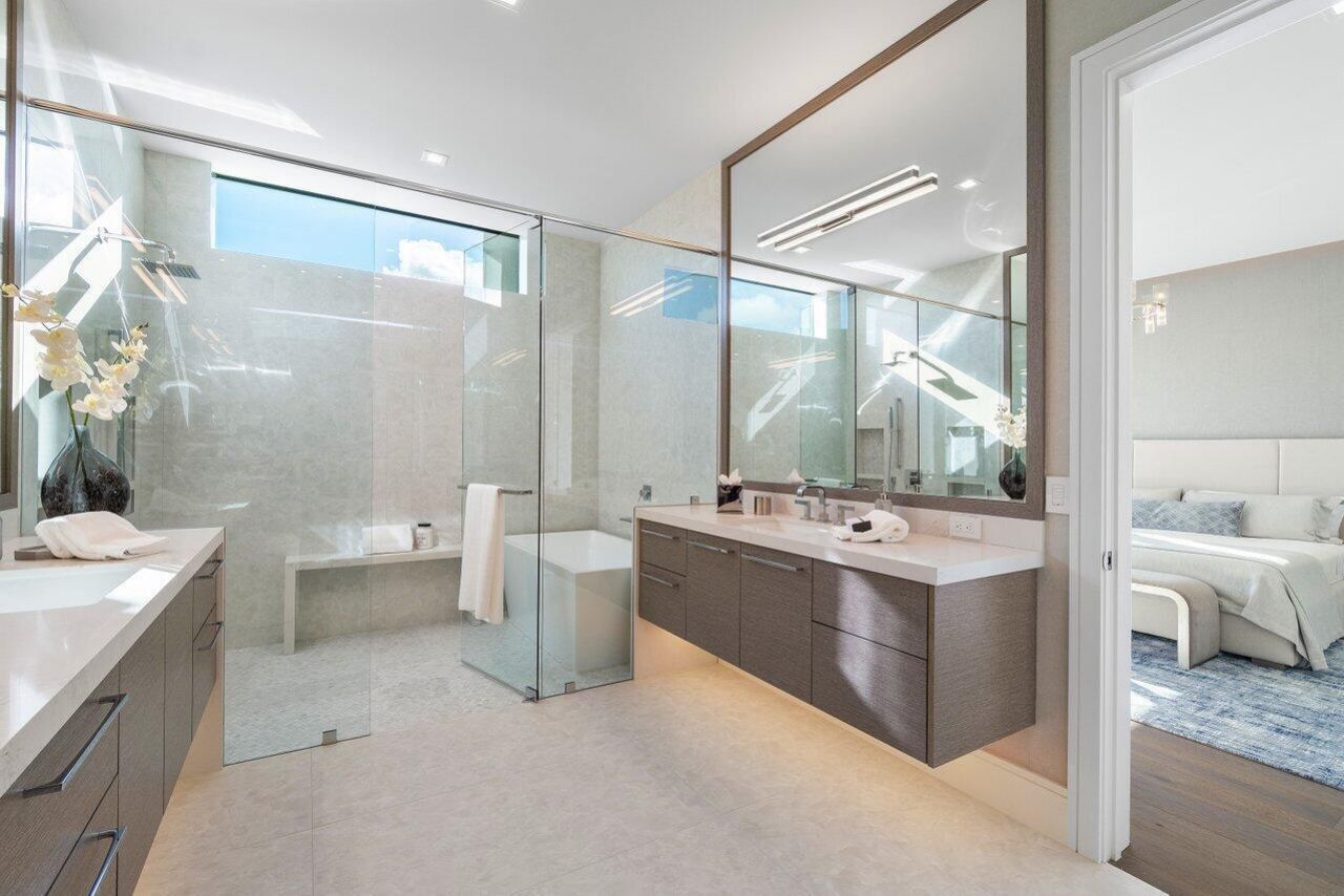 140 NE Wavecrest Way, Boca Raton, FL 33432 Photo