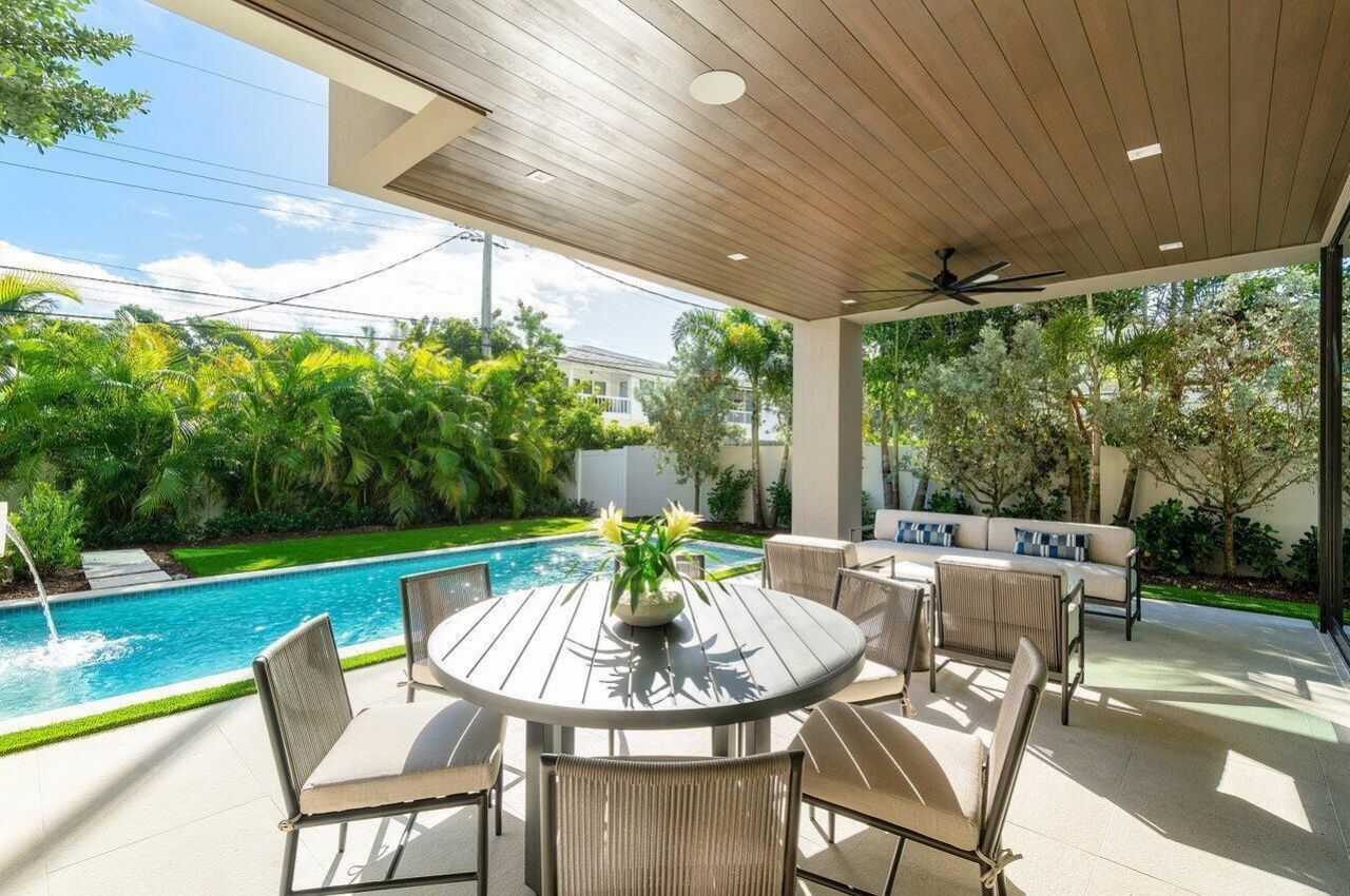 140 NE Wavecrest Way, Boca Raton, FL 33432 Photo