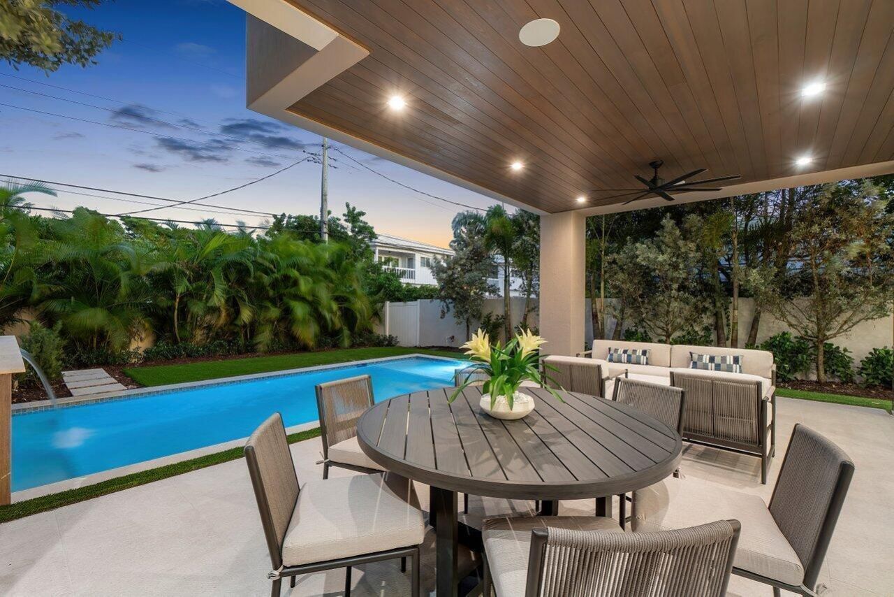 140 NE Wavecrest Way, Boca Raton, FL 33432 Photo