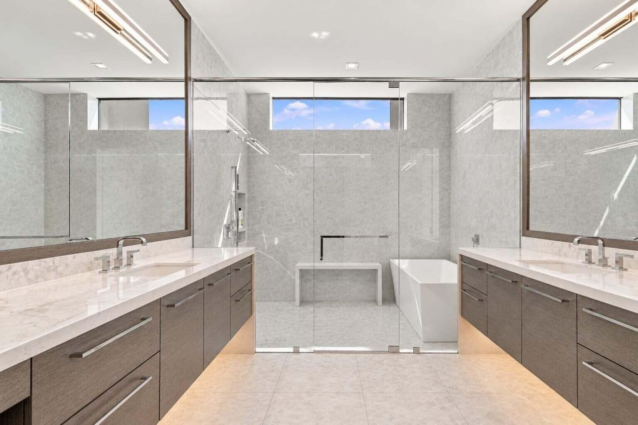 140 NE Wavecrest Way, Boca Raton, FL 33432 Photo