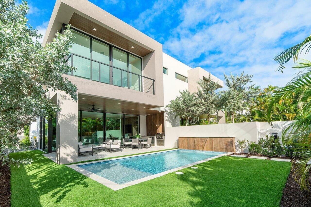 140 NE Wavecrest Way, Boca Raton, FL 33432 Photo
