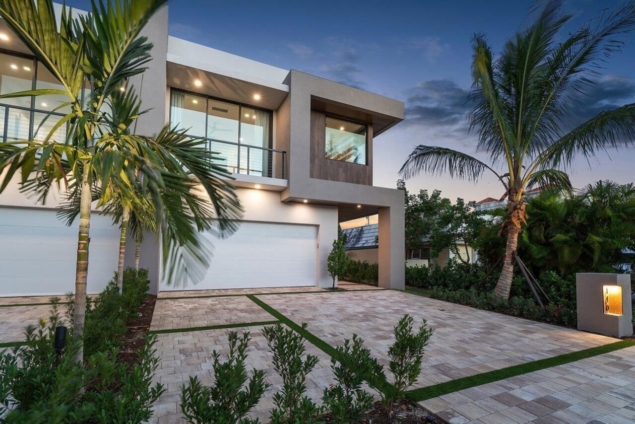 140 NE Wavecrest Way, Boca Raton, FL 33432 Photo