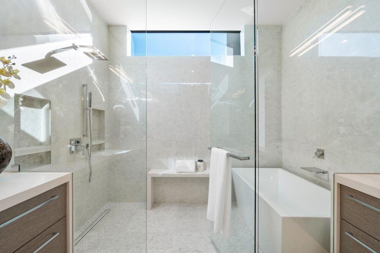 140 NE Wavecrest Way, Boca Raton, FL 33432 Photo