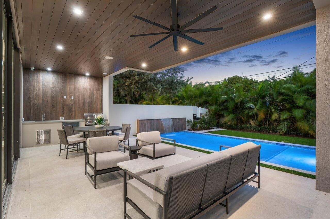 140 NE Wavecrest Way, Boca Raton, FL 33432 Photo