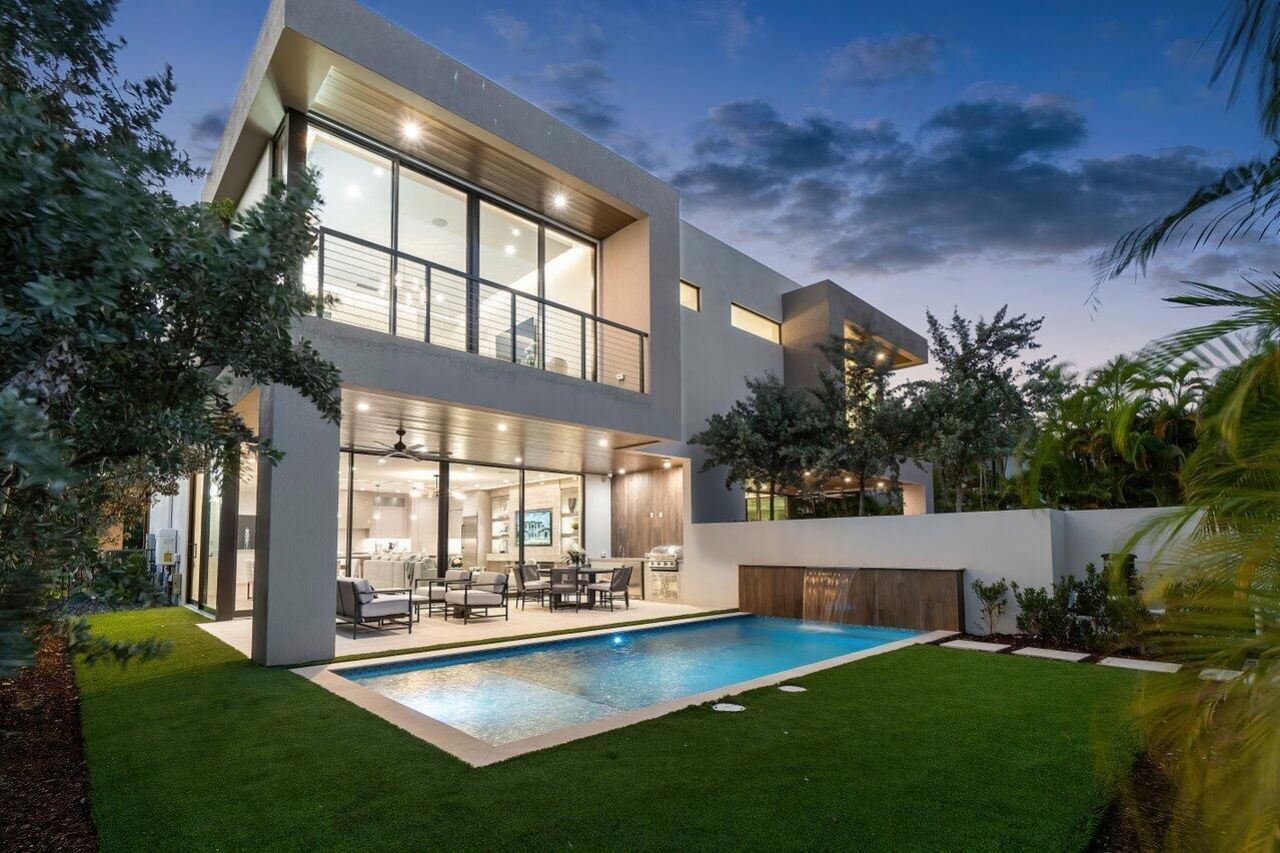 140 NE Wavecrest Way, Boca Raton, FL 33432 Photo