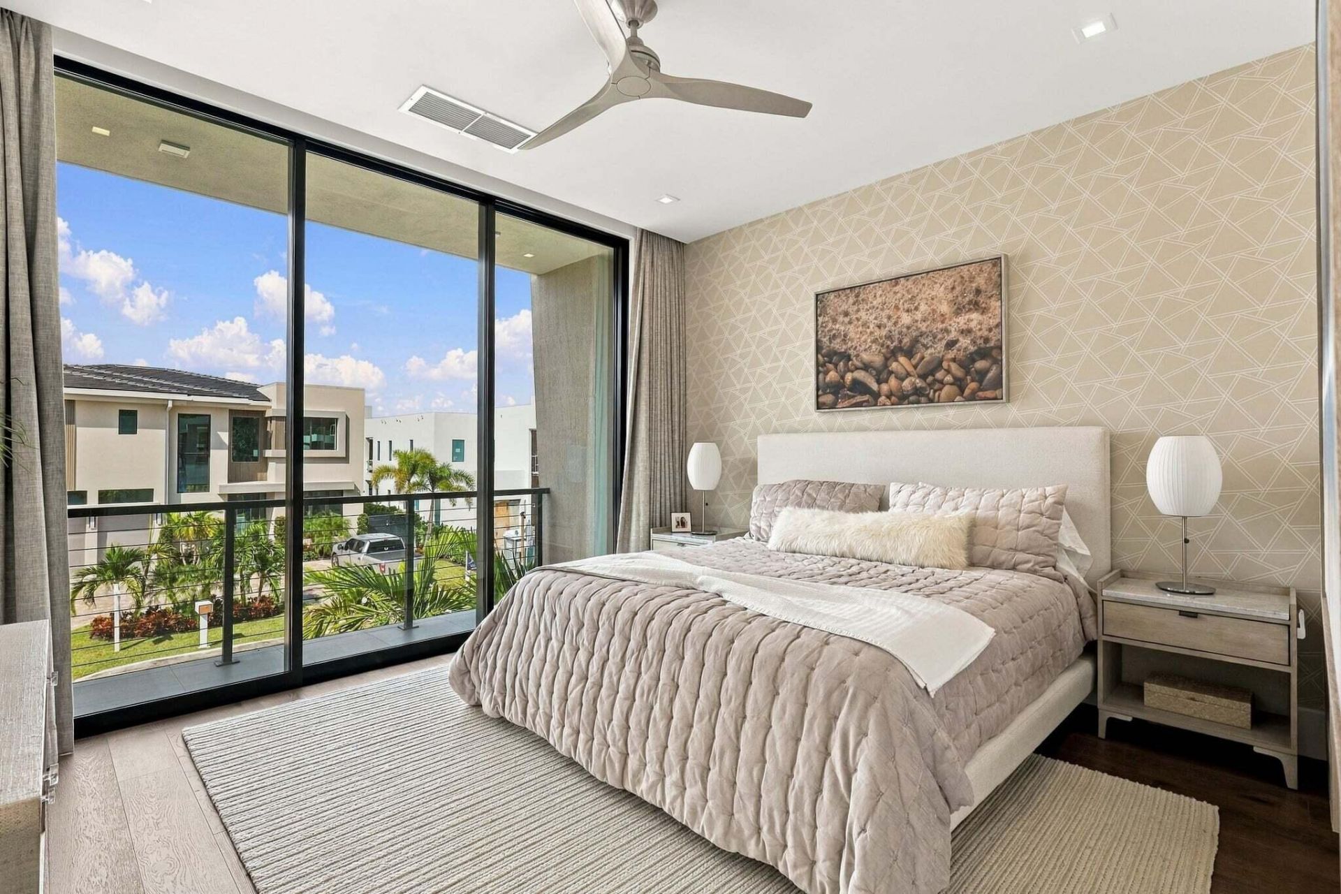 140 NE Wavecrest Way, Boca Raton, FL 33432 Photo