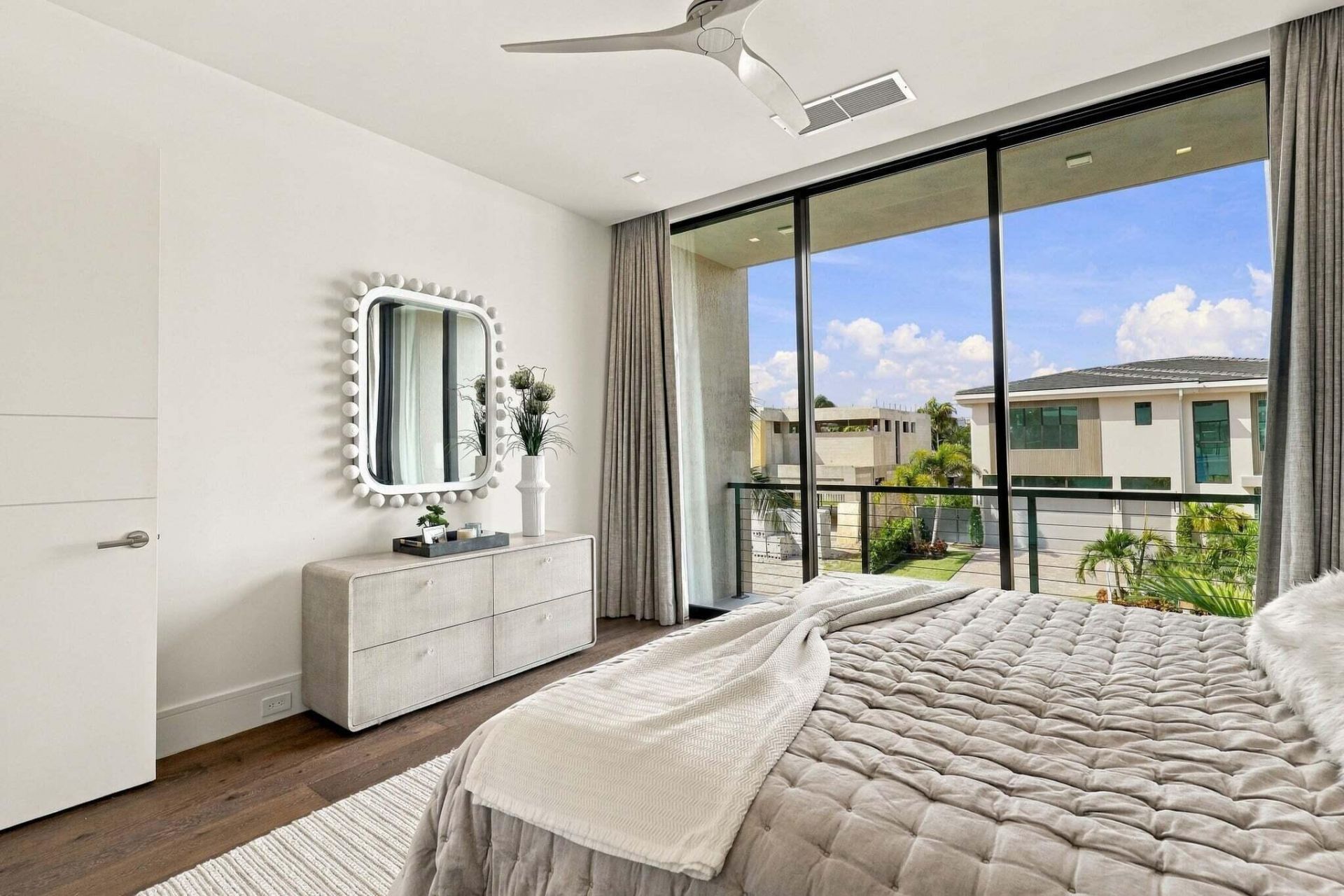 140 NE Wavecrest Way, Boca Raton, FL 33432 Photo