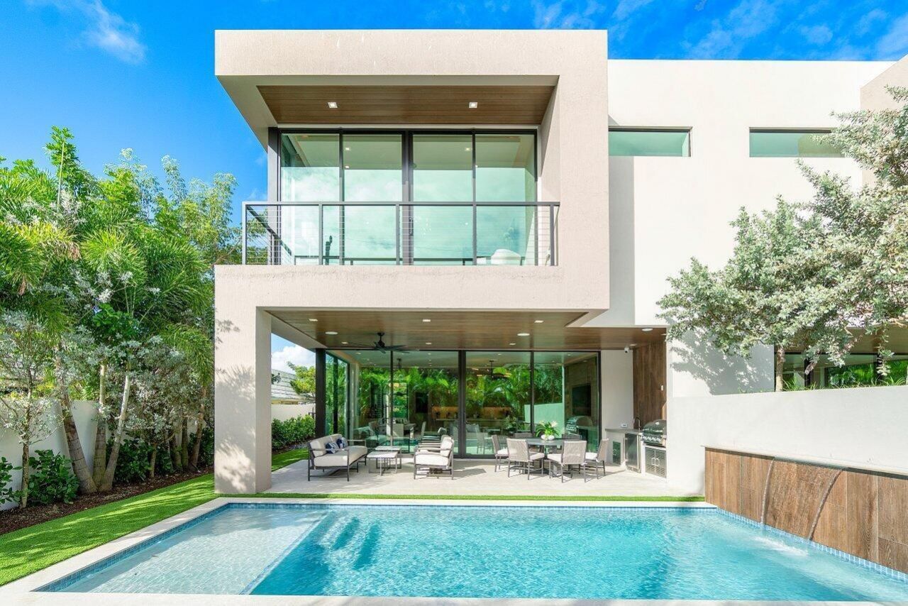 140 NE Wavecrest Way, Boca Raton, FL 33432 Photo